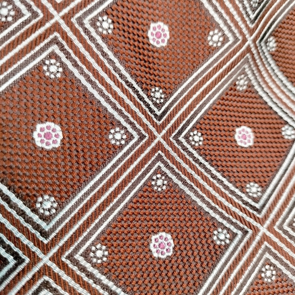 Jos A Bank Tie Necktie Brown Geometric Pattern Made in Italy Silk Tag - Picture 5 of 8